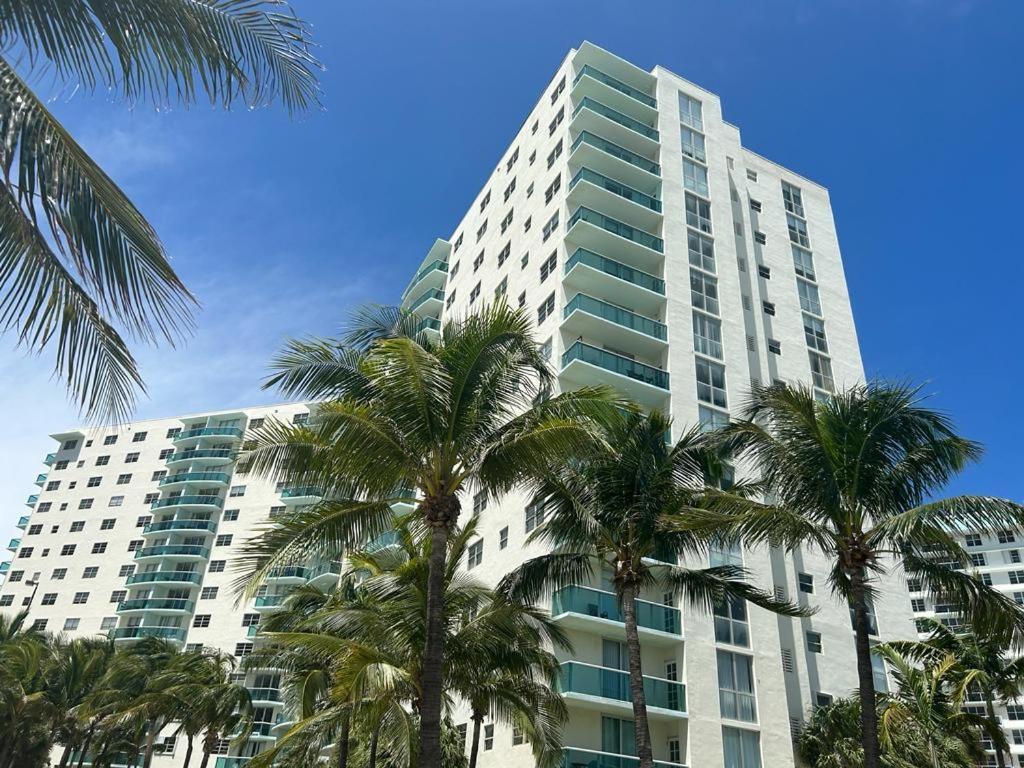 New Luxury Apartment 2Br 2Ba Direct Beach Access 好莱坞 外观 照片